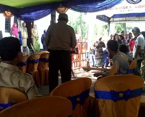 Mak Yati Pulang Kampung, Tetangga di Pasuruan Gelar Organ Tunggal