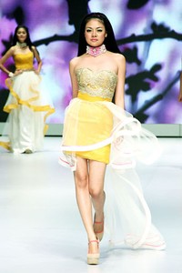 Jakarta, Indonesia - 14 Februari 2013. Blossoms by Jeanny Ang Couture Spring/Summer Collection 2013. Indonesia Fashion Week 2013 at Jakarta Convention Center. Senayan. Jakarta. [Foto: Mohammad Abduh/Wolipop]