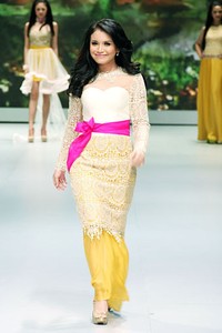 Jakarta, Indonesia - 14 Februari 2013. Blossoms by Jeanny Ang Couture Spring/Summer Collection 2013. Indonesia Fashion Week 2013 at Jakarta Convention Center. Senayan. Jakarta. [Foto: Mohammad Abduh/Wolipop]