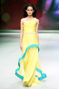 Jakarta, Indonesia - 14 Februari 2013. Blossoms by Jeanny Ang Couture Spring/Summer Collection 2013. Indonesia Fashion Week 2013 at Jakarta Convention Center. Senayan. Jakarta. [Foto: Mohammad Abduh/Wolipop]