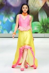 Jakarta, Indonesia - 14 Februari 2013. Blossoms by Jeanny Ang Couture Spring/Summer Collection 2013. Indonesia Fashion Week 2013 at Jakarta Convention Center. Senayan. Jakarta. [Foto: Mohammad Abduh/Wolipop]
