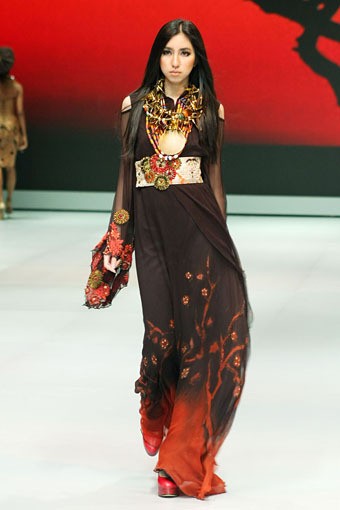 Jakarta, Indonesia - 14 Februari. Melinda Looi Couture Collection 2013. Indonesia Fashion Week 2013 at Jakarta Convention Center. 14 Februari 2013. Senayan. Jakarta. [Foto: Mohammad Abduh/Wolipop]