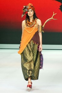 Jakarta, Indonesia - 14 Februari. Melinda Looi Couture Collection 2013. Indonesia Fashion Week 2013 at Jakarta Convention Center. 14 Februari 2013. Senayan. Jakarta. [Foto: Mohammad Abduh/Wolipop]