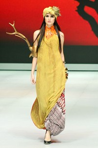 Jakarta, Indonesia - 14 Februari. Melinda Looi Couture Collection 2013. Indonesia Fashion Week 2013 at Jakarta Convention Center. 14 Februari 2013. Senayan. Jakarta. [Foto: Mohammad Abduh/Wolipop]