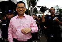 Brigjen Didik meninggalkan gedung KPK seusai diperiksa penyidik. Ramses/detikFoto.