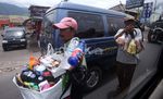 Macet Cisarua, Dimanfaatkan Pedagang