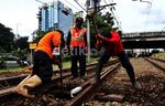 Penggantian Bantalan Rel Kereta Api