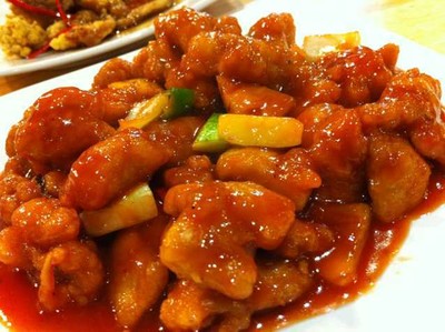 Asyiknya Menyantap Bihun Goreng dan Jamur Teriyaki di House of Wok