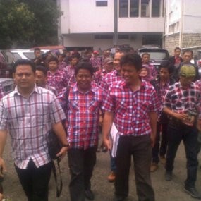 Protes Dilarang Kampanye, Tim Rieke-Teten Datangi Panwaslu Jabar