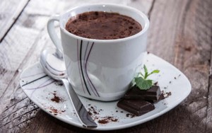 Awali Pagi dengan Secangkir Cokelat Hangat Kaya Manfaat