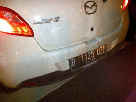  Pengemudi Mazda Tabrak Pria di Jalur Busway Buncit, Lalin Tersendat