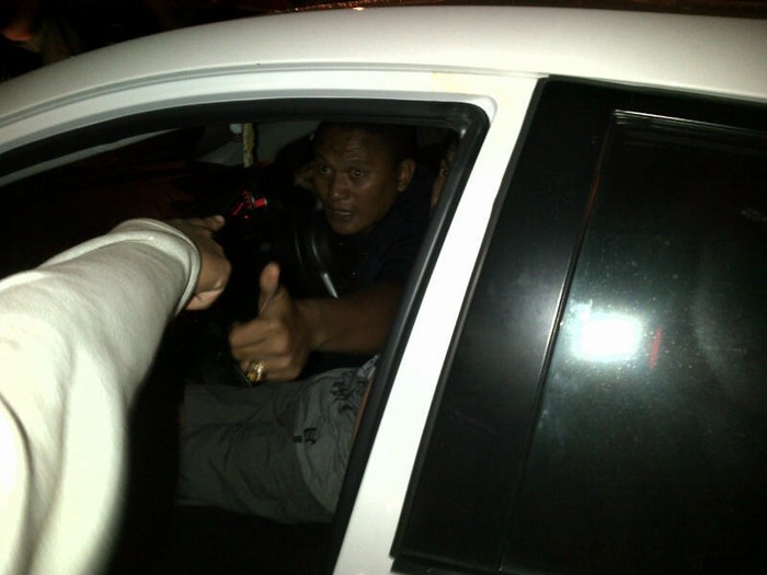 Kabur Usai Tabrak Pria di Busway, Pengemudi Mazda Dikejar Warga