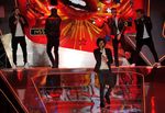 Taylor Swift & Harry One Direction Tampil Sepanggung