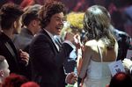 Taylor Swift & Harry One Direction Tampil Sepanggung