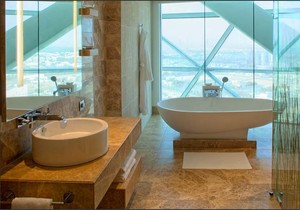 6 Bathtub Hotel dengan Pemandangan Terbaik di Dunia