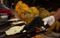 Barang-barang tersebut merupakan hasil Operasi Berantas Jaya yang dilakukan jajaran Polres Jakarta Utara selama Februari 2013.