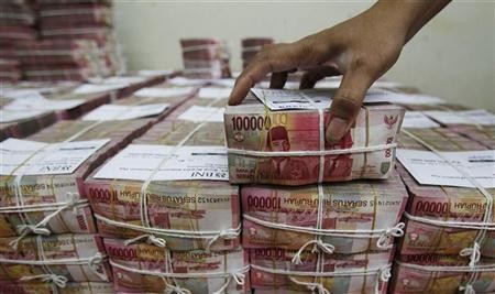 APBN 2013 Habis Untuk Gaji PNS, Subsidi BBM, dan Bayar Bunga Utang