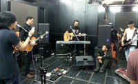 Ari Lasso latihan menjelang konser tunggalnya. (dok. Pribadi)