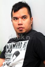 Si Playboy Ahmad Dhani