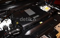 Kendaraan ini akan dihadirkan di 170 negara di seluruh dunia ini, tapi khusus untuk Indonesia All New Range Rover hadir dengan 2 tipe mesin yakni 5.0 V8 Petrol Supercharger dengan mesin bensin dan mesin diesel 4.4 SDV8.