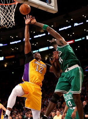 Lakers Bekap Celtics di Laga Emosional