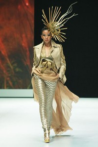 Jakarta, Indonesia - 14 Februari, Balijava by Denny Wirawan Poetique de Savane Collection 2013. Indonesia Fashion Week 2013 at Jakarta Convention Center. Senayan. Jakarta. [Foto: Mohammad Abduh/Wolipop]