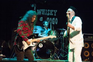 Gugun Blues Shelter Konser di Rolling Stone Cafe Malam Ini