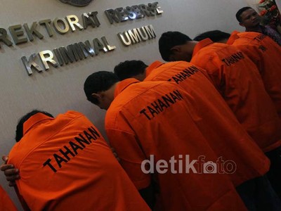 Pelajar Curi Motor Untuk Foya-foya