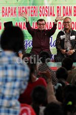 Mensos Berdialog dengan Anak Jalanan