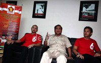 Pembalap dengan segudang prestasi tersebut mengaku terpanggil untuk terjun langsung membenahi negara yang semakin terpuruk.