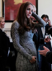 Perut hamil Kate Middleton. Mary Turner - WPA Pool/Getty Images.