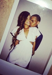 Like #diamonds in the sky, tulis Rihanna di akun Instagramnya. (Instagram)