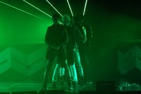 SHINee sukses membuat penonton histeris di lagu 'Sherlock'. TenAsia/ Park Jin-soo.