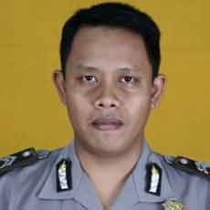 Seorang Anggota Polisi dan Istrinya Meninggal Ditabrak Truk