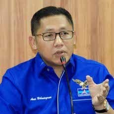 Jadi Tersangka Korupsi Hambalang, Anas Sehat & Masih Tertawa