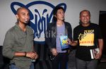 Rieke-Teten Sambangi Markas Slank