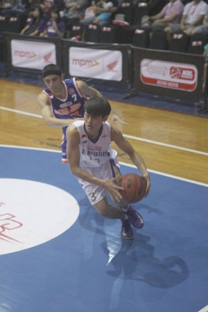 Pelita Kokohkan Posisi di Puncak