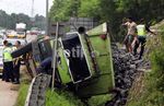As Roda Patah Truk Terjungkal