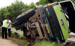 As Roda Patah Truk Terjungkal