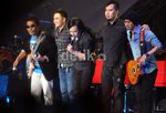 Reuni Dewa 19 di Konser Ari Lasso