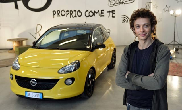 Valentino Rossi Duta Merek Mobil