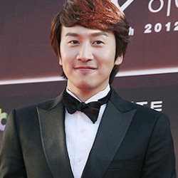 Lee Kwang Soo Super Populer di Vietnam