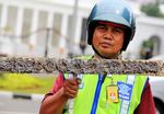 Ranjau Paku Bertebaran di Depan Istana Negara