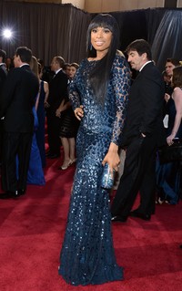 Gaun biru Roberto Cavalli menjadi pilihat Jennifer Hudson. Michael Buckner/Getty Images.