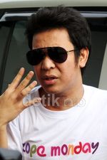 Olga Syahputra Rayakan Ultah Ayahnya