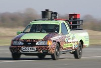 Mobil bertenaga kopi itu mencetak rekor kecepatan 104 km/jam untuk menorehkan nama seorang pria bernama Martin Bacon ke dalam Guinness World Records. (Dok Coffeecar.org)     