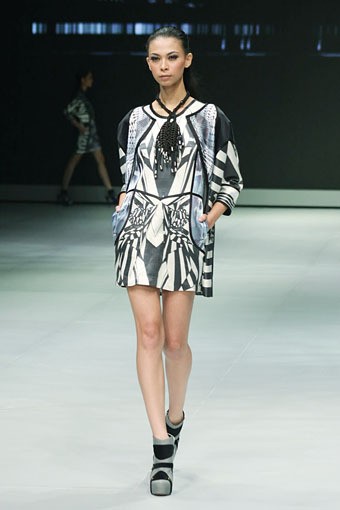 Jakarta, Indonesia - 14 Februari. Sofie Algorithmic. Indonesia Fashion Week 2013 at Jakarta Convention Center. 14 Februari 2013. Senayan. Jakarta. [Foto: Mohammad Abduh/Wolipop]