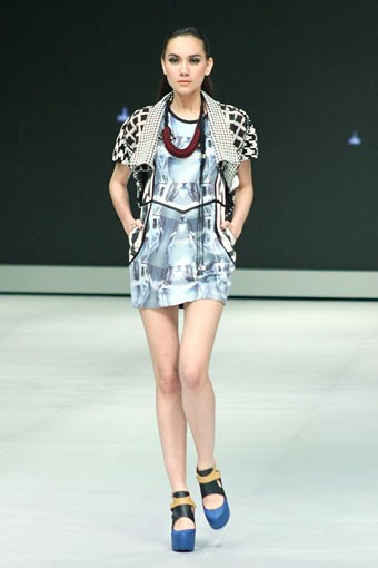 Jakarta, Indonesia - 14 Februari. Sofie Algorithmic. Indonesia Fashion Week 2013 at Jakarta Convention Center. 14 Februari 2013. Senayan. Jakarta. [Foto: Mohammad Abduh/Wolipop]