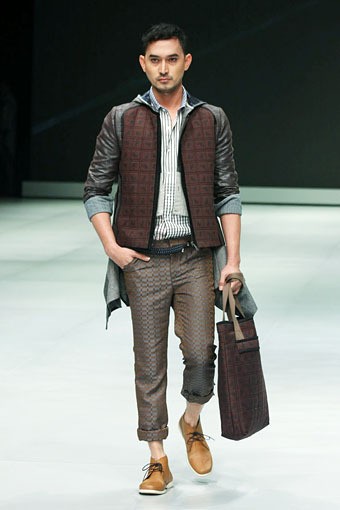 Jakarta, Indonesia - 14 Februari. Sofie Algorithmic. Indonesia Fashion Week 2013 at Jakarta Convention Center. 14 Februari 2013. Senayan. Jakarta. [Foto: Mohammad Abduh/Wolipop]