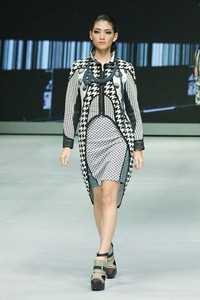 Jakarta, Indonesia - 14 Februari. Sofie Algorithmic. Indonesia Fashion Week 2013 at Jakarta Convention Center. 14 Februari 2013. Senayan. Jakarta. [Foto: Mohammad Abduh/Wolipop]